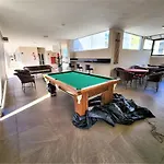 Res Ingrid Bloco B Ap 910 - Apartamento Completo De 2 Quartos.